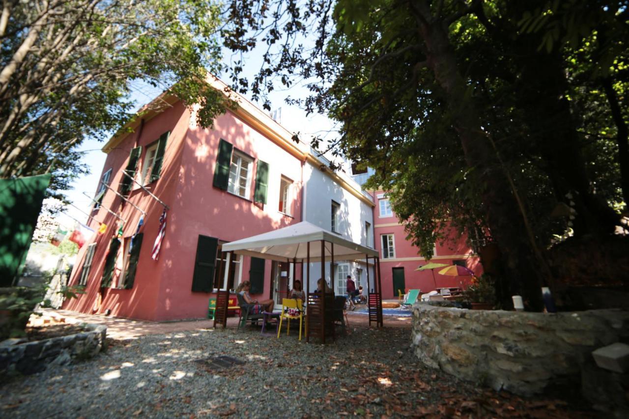 Castle Hostel Cenova Dış mekan fotoğraf