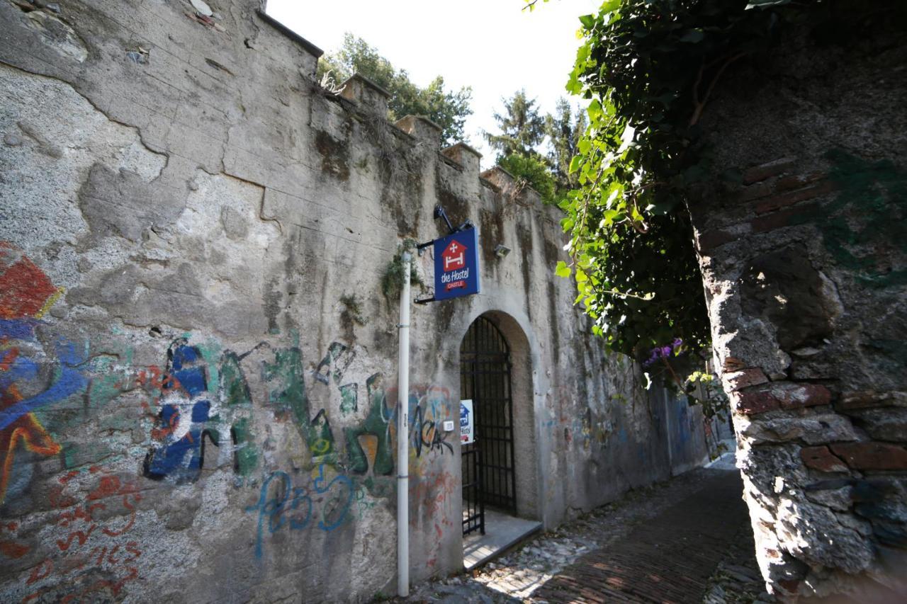 Castle Hostel Cenova Dış mekan fotoğraf