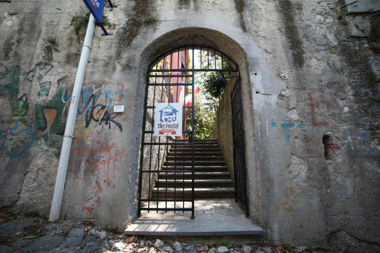 Castle Hostel Cenova Dış mekan fotoğraf