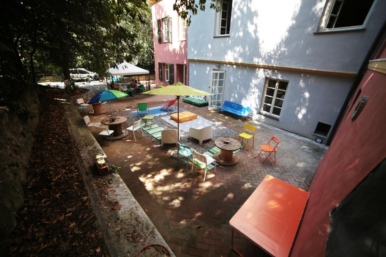 Castle Hostel Cenova Dış mekan fotoğraf